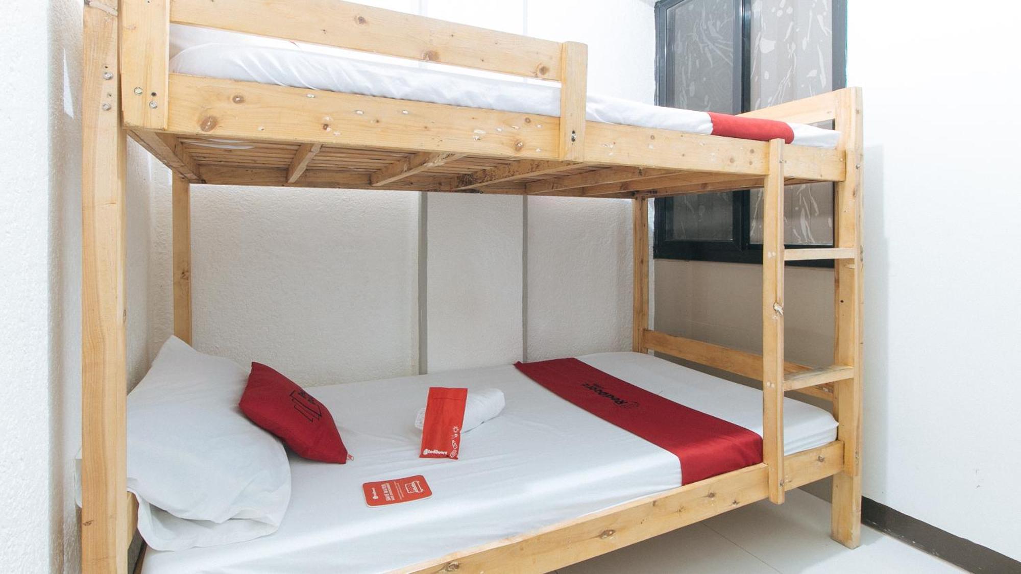 Reddoorz Plus Near Tambo Paranaque Paranaque City Exterior photo