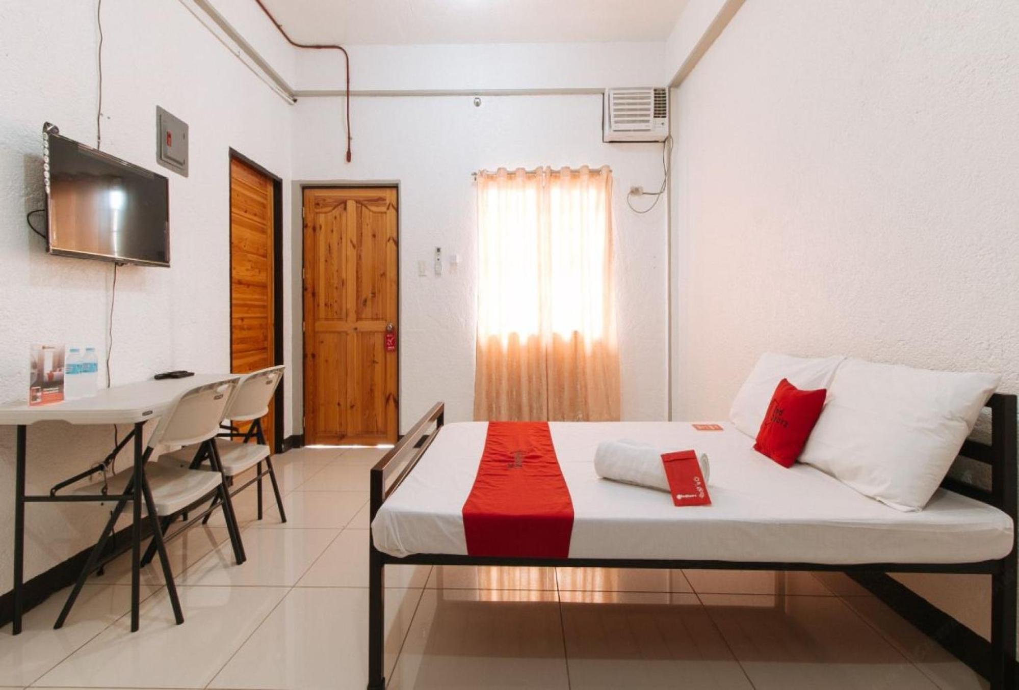 Reddoorz Plus Near Tambo Paranaque Paranaque City Exterior photo